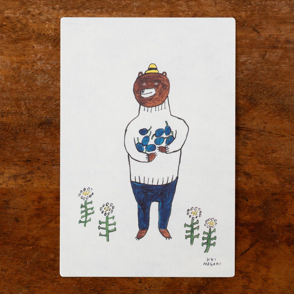 プルーンとクマとお花のデザイン