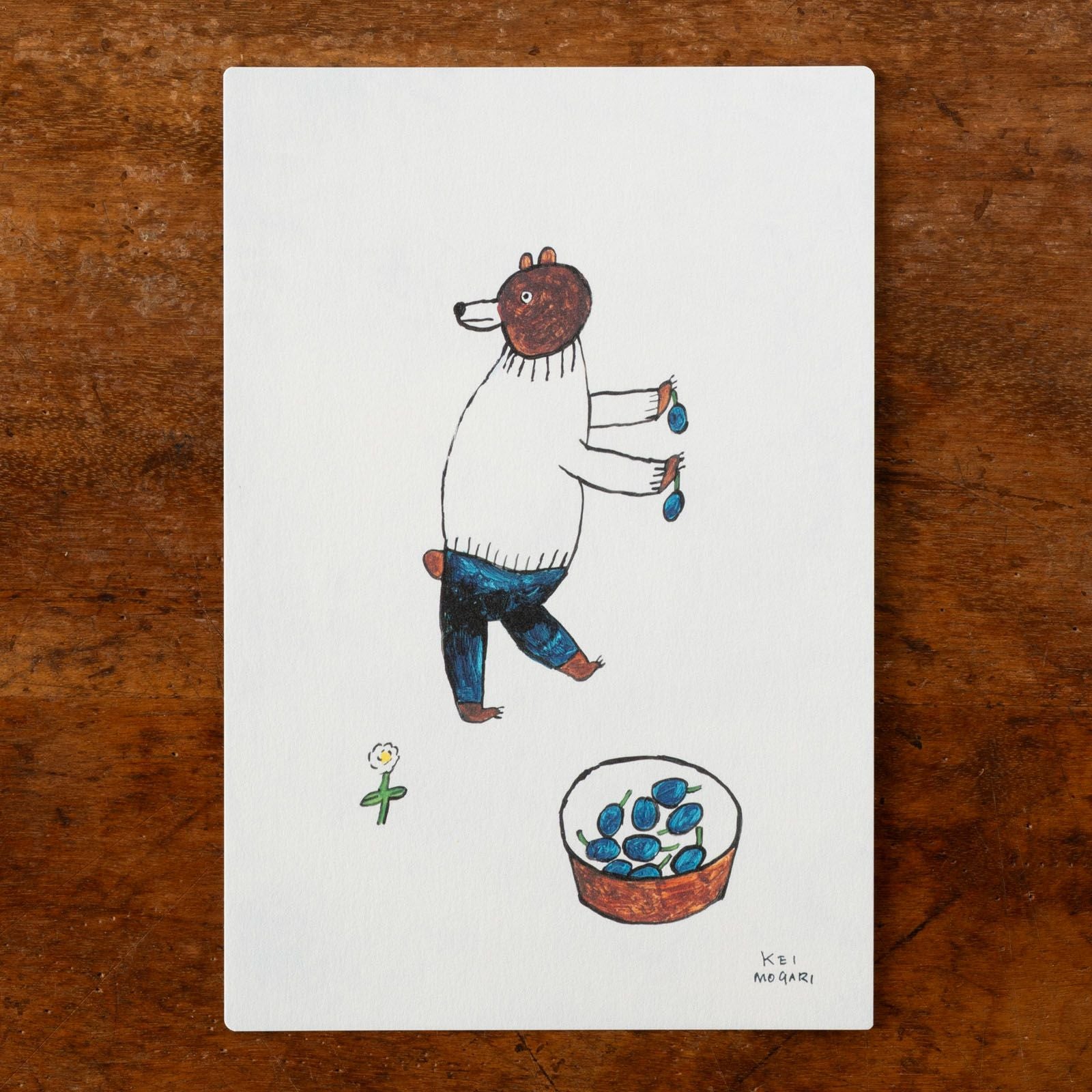 プルーンとクマとお花のデザイン