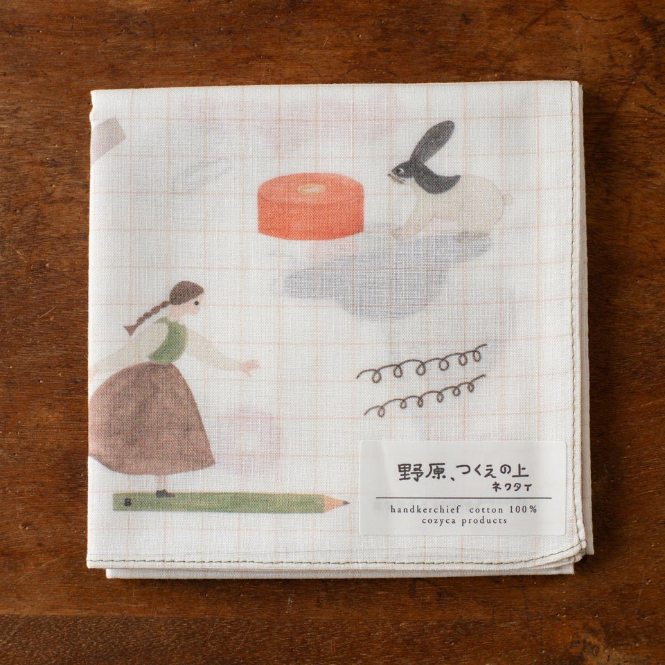ネクタイ・ハンカチ「野原、つくえの上」