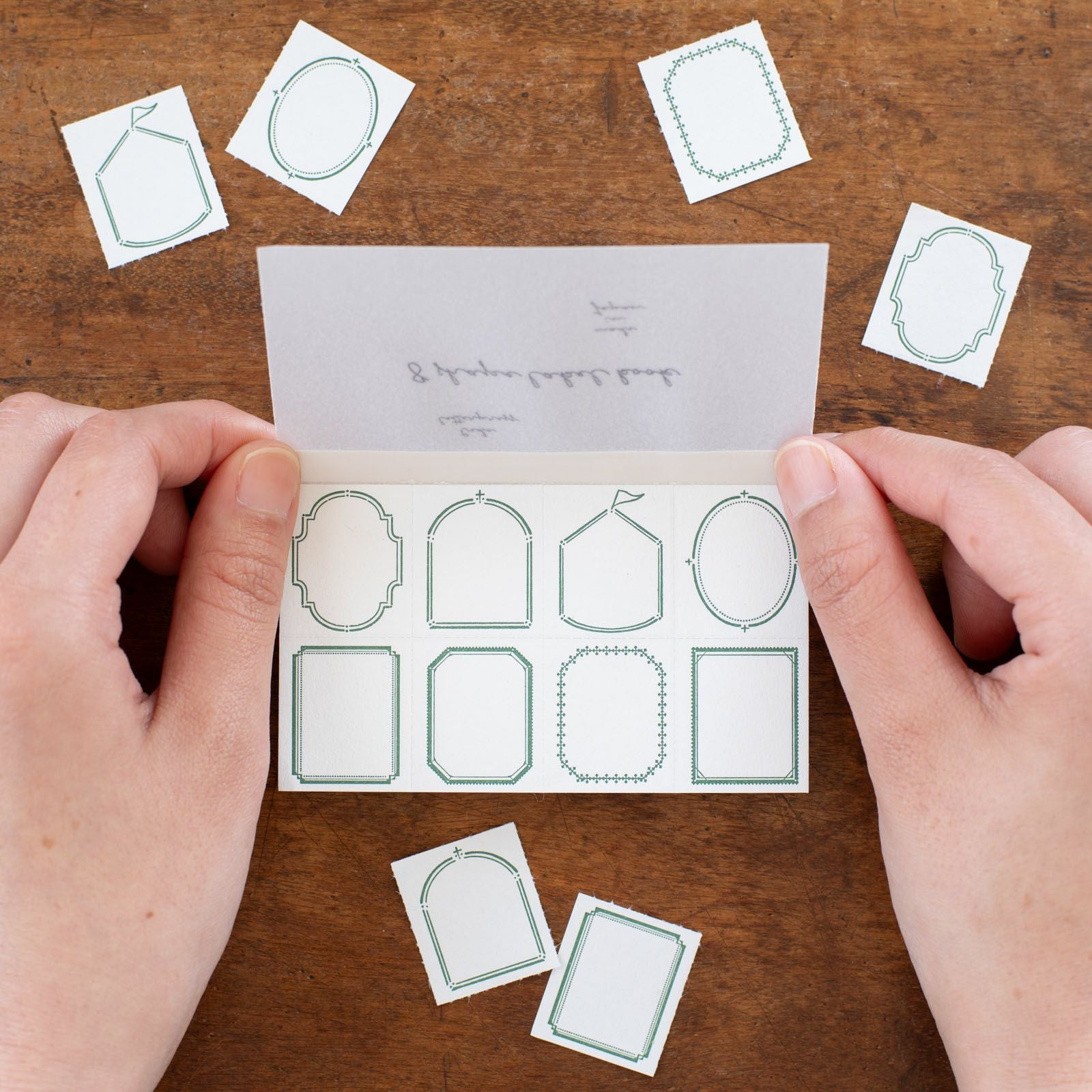 大枝活版室 / OEDA LETTERPRESS｜8shape label book【Green】 | 月刊手紙舎
