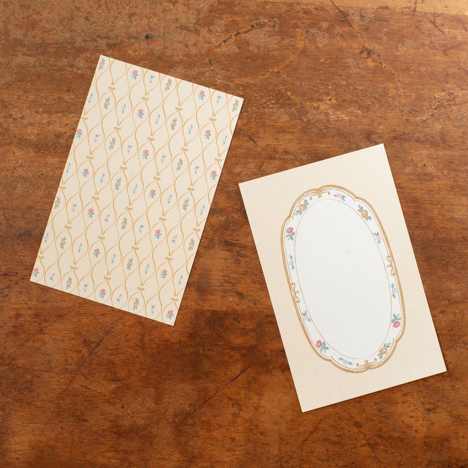 くすみカラーがかわいいデザイン