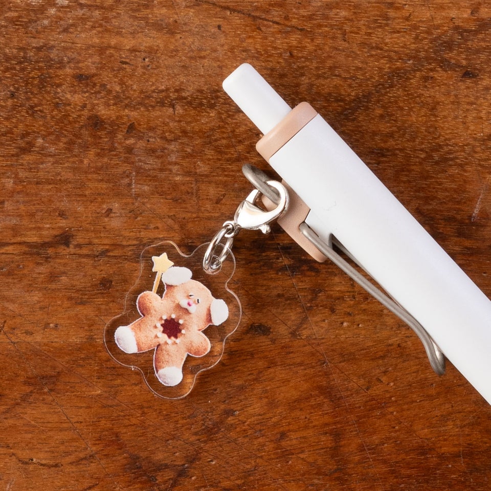 oyaMADEさんのかわいいアクリルチャーム