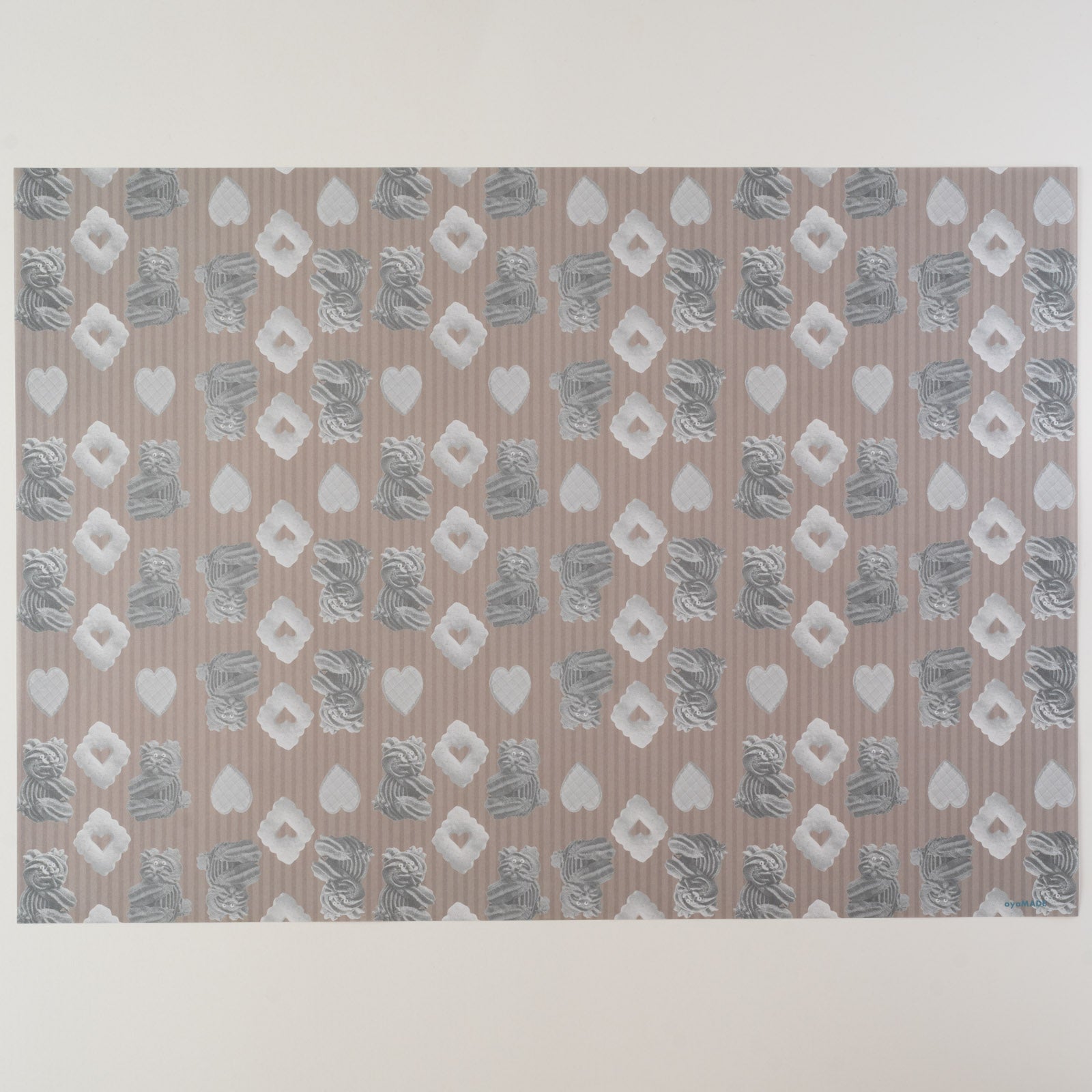 oyaMADEさんのくまの包装紙