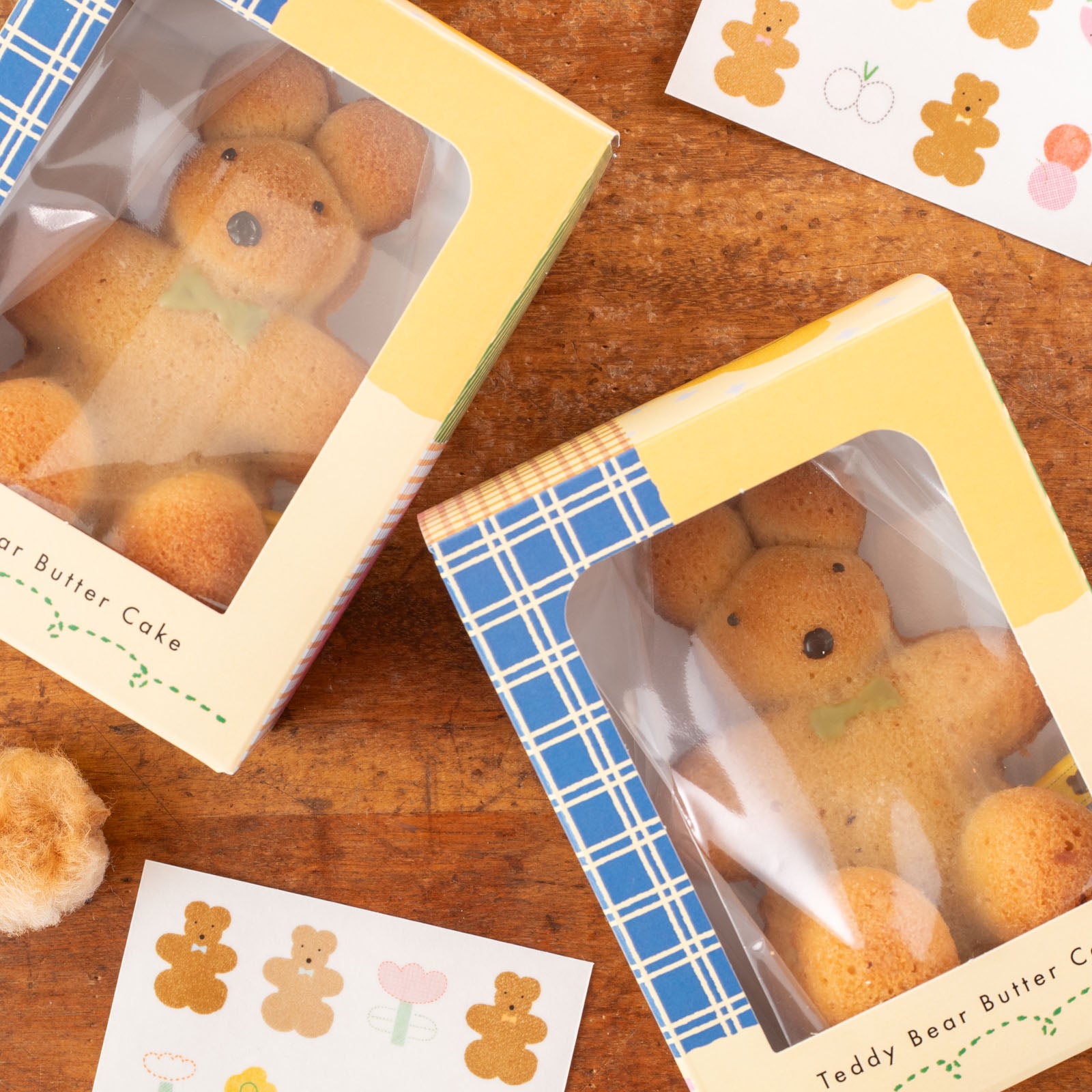 黄色と青のチェックがかわいい箱のデザイン