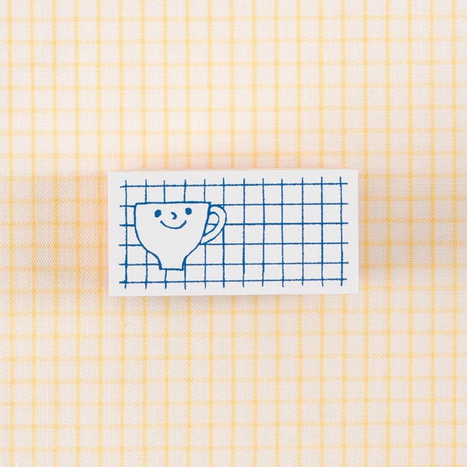 963hankoさんのマグカップとチェック柄が描かれたかわいいスタンプ
