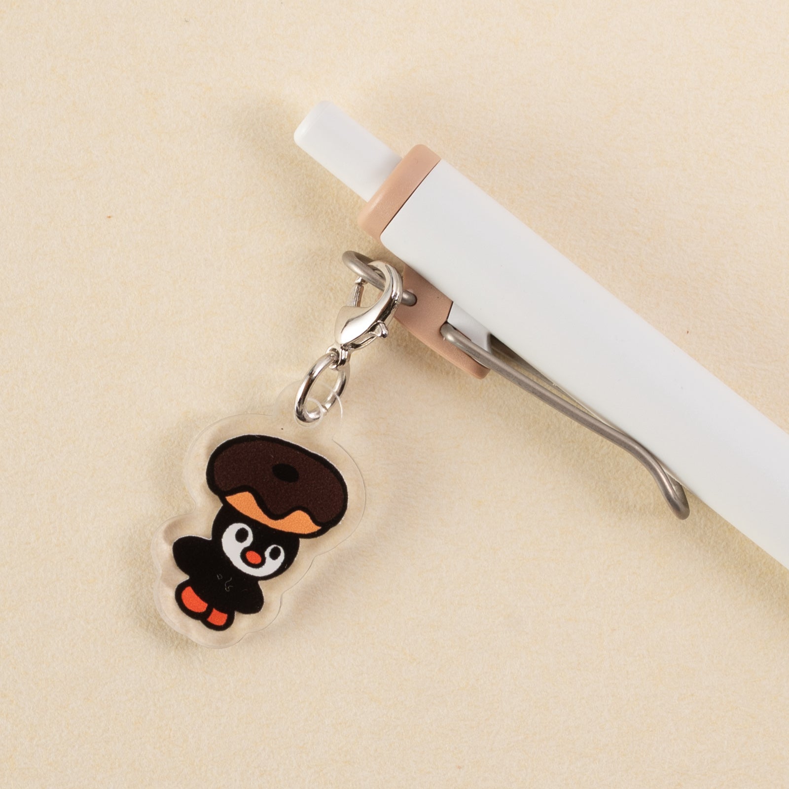 手紙社｜コマツタスク・アクリルチャーム「PENGUIN DONUT CHARM