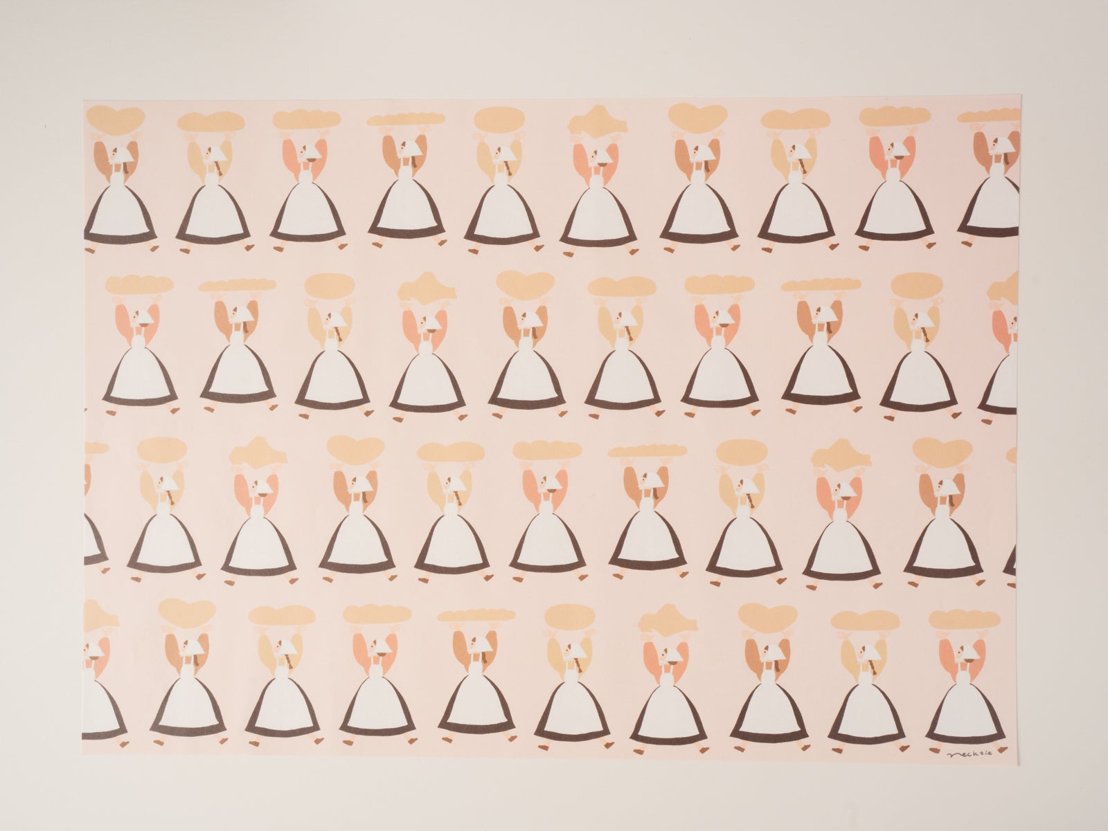 パンを運ぶ女の子がかわいいデザイン