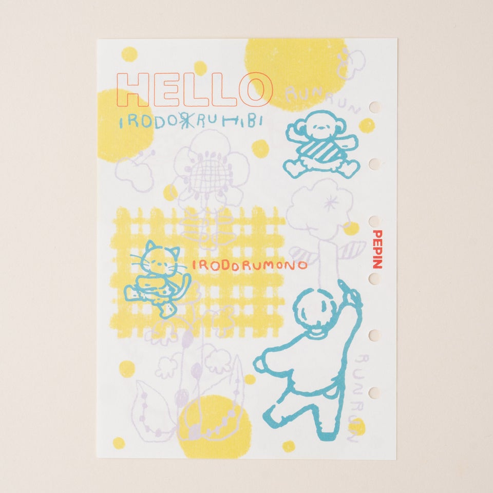 お絵描きをしている男の子とベア描かれたデザイン